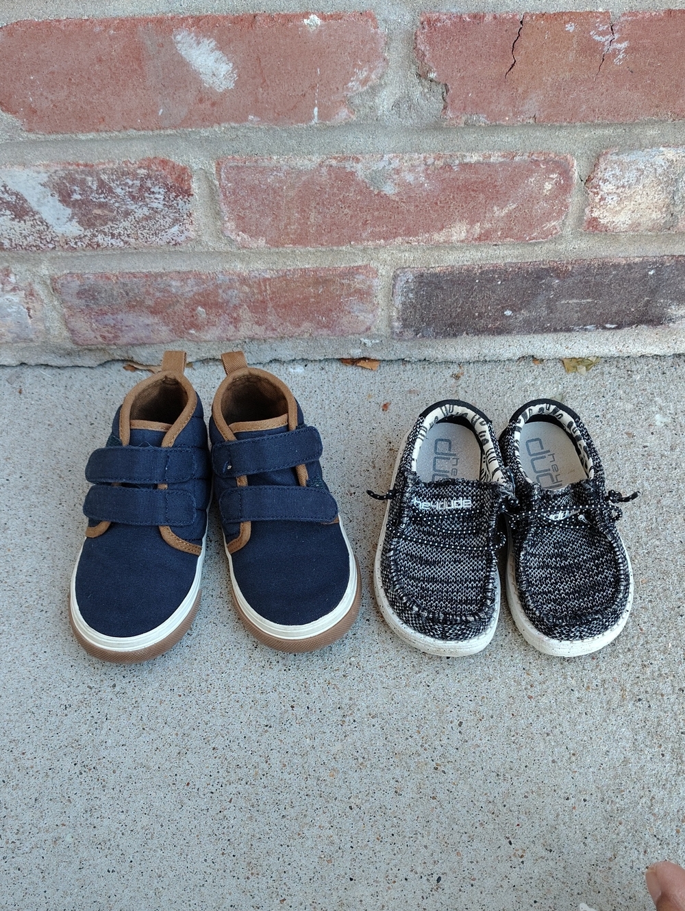 Hey Dude Old Navy Bundle of Little Boys Shoes Size 6 Ankle Boots and Sneakers